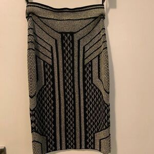 BCBGMaxazria NWT pencil skirt sz s, blk and gold lurex, knee length, pull on